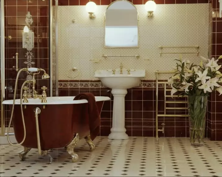 Bathroom Sconce: Ni elektas akvorezista modelojn en klasika kaj alia stilo sur la muro 10177_57