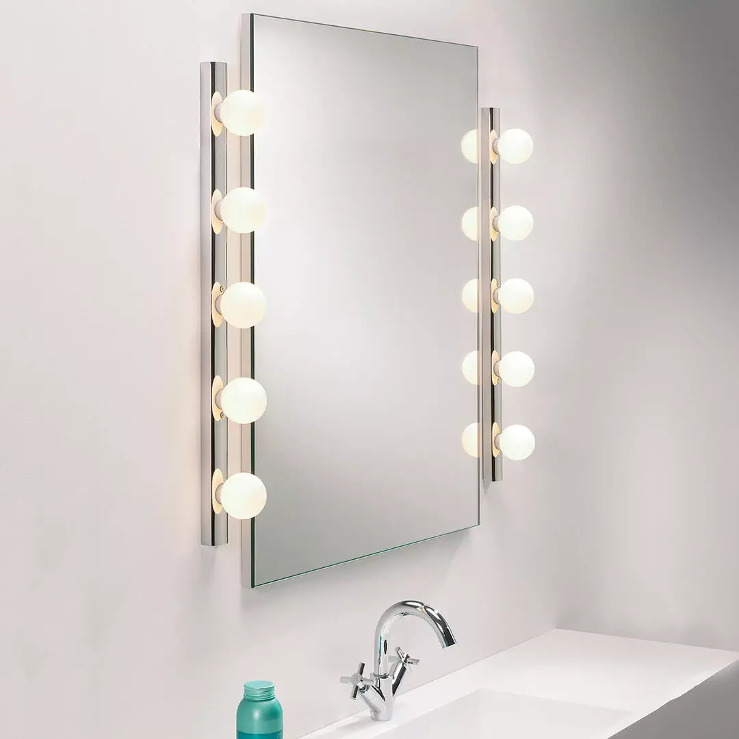 Bathroom sconce: We choose waterproof models in a classic and other style on the wall 10177_60