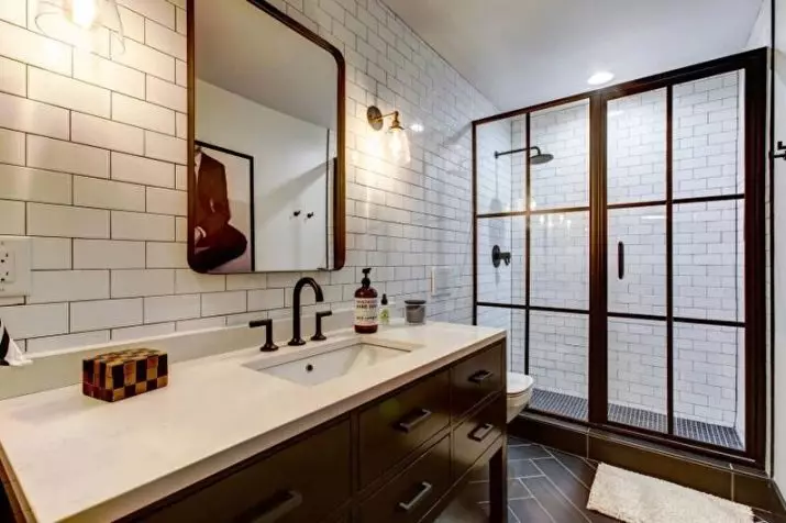 Thiết kế phòng tắm với vòi hoa sen (115 ảnh): Thiết kế một bồn tắm nhỏ với vòi hoa sen, phòng tắm thiết kế nội thất có máy giặt trong một ngôi nhà riêng 10181_112