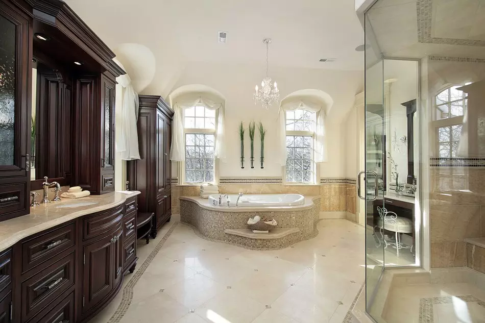 Veľký dizajn kúpeľne (75 fotografií): príklady v interiéri, možnosti projektu 10183_32