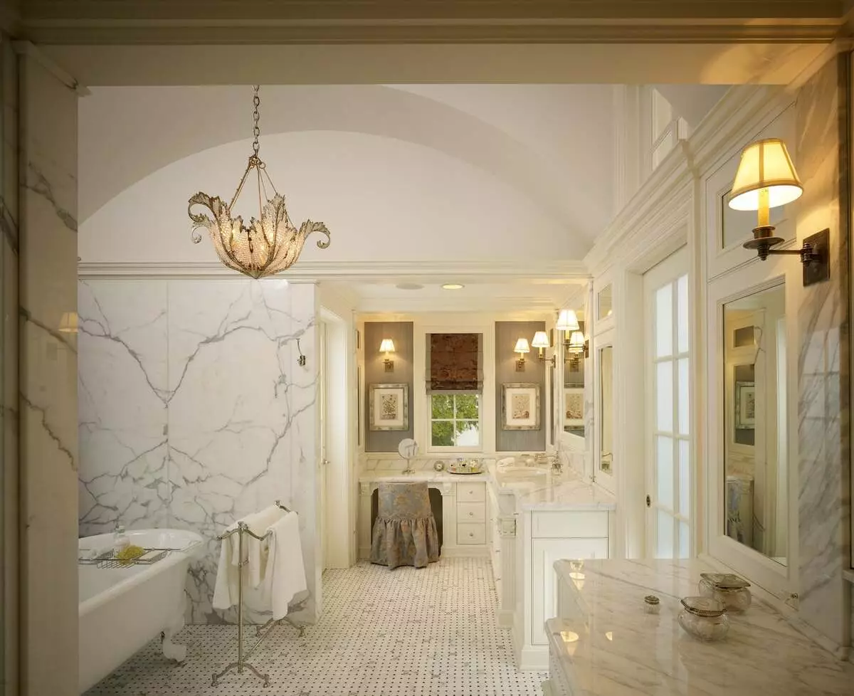대리석 욕실 (98 장의 사진) : 방의 대리석 목욕탕, 욕실의 흰색 대리석과 나무의 조합, 인테리어의 예 10185_60