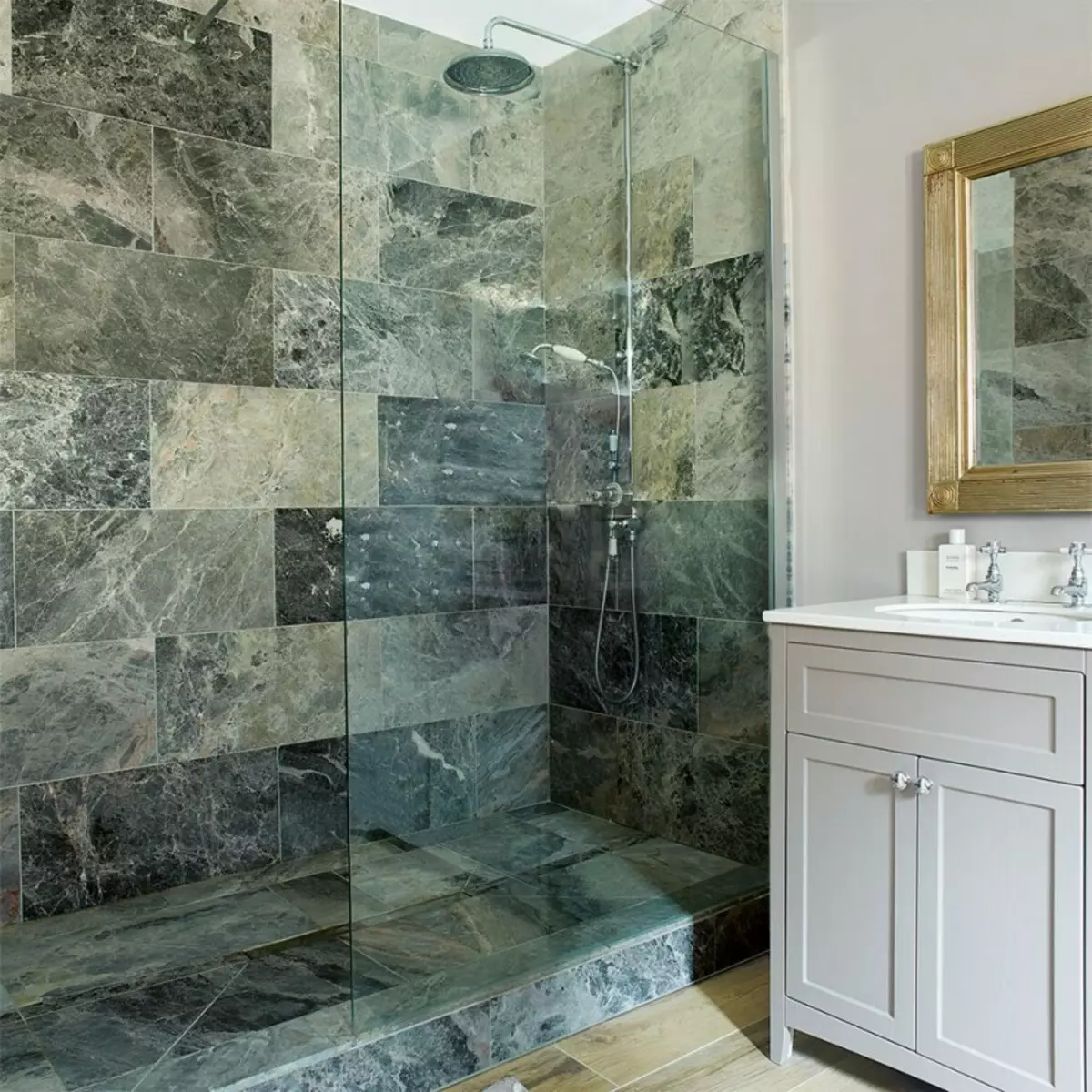 대리석 욕실 (98 장의 사진) : 방의 대리석 목욕탕, 욕실의 흰색 대리석과 나무의 조합, 인테리어의 예 10185_84