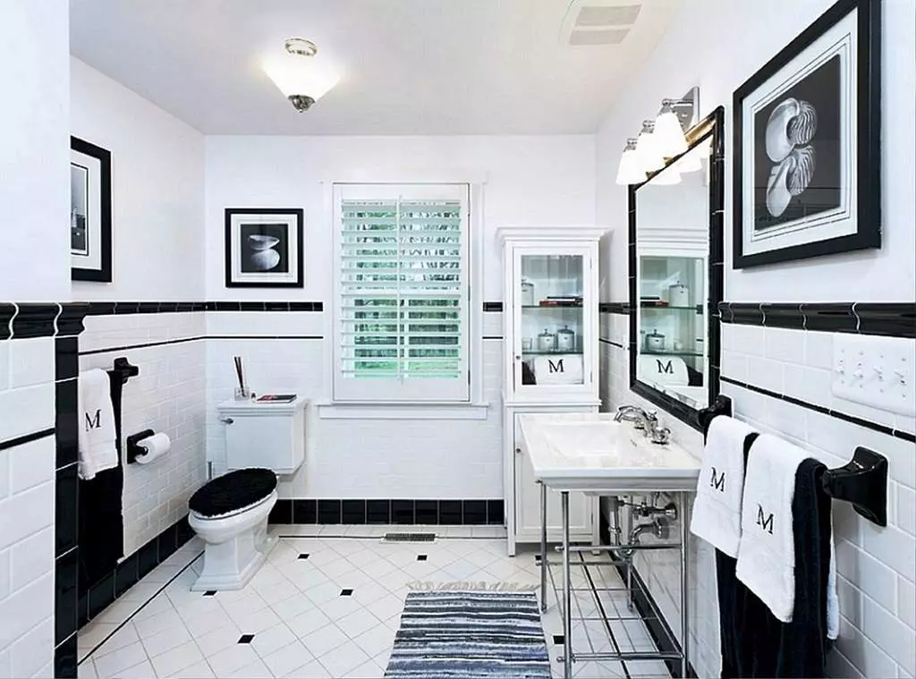 Salle de bain blanche (84 photos): design de chambre dans des tons blancs avec des accents lumineux. Idées de design d'intérieur modernes Petite salle de bain blanche avec inserts 10191_27