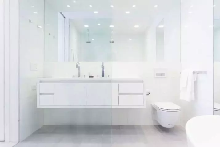 白色浴室（84张照片）：白色色调的房间设计，具有明亮的口音。现代室内设计想法有插入物的小的白色卫生间 10191_9