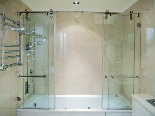 Sliding curtains for the bathroom: plastic screen and retractable shower, corner and other models 10192_10