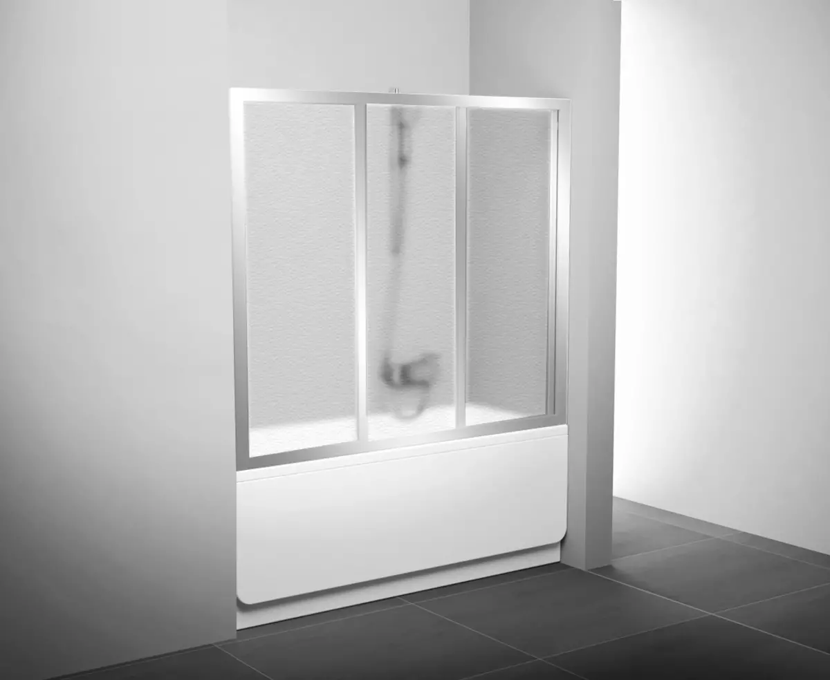 Perdele glisante pentru baie: ecran de plastic și duș retractabil, colț și alte modele 10192_12