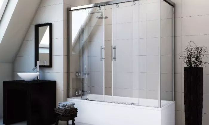 Banyo için sürgülü perdeler: plastik ekran ve geri çekilebilir duş, köşe ve diğer modeller 10192_19