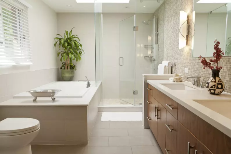 Design fürdőszoba 7 négyzetméter. METER (58 FOTÓK): Szoba belseje ablakkal és anélkül, példák a sikeres tervezésre 10200_36
