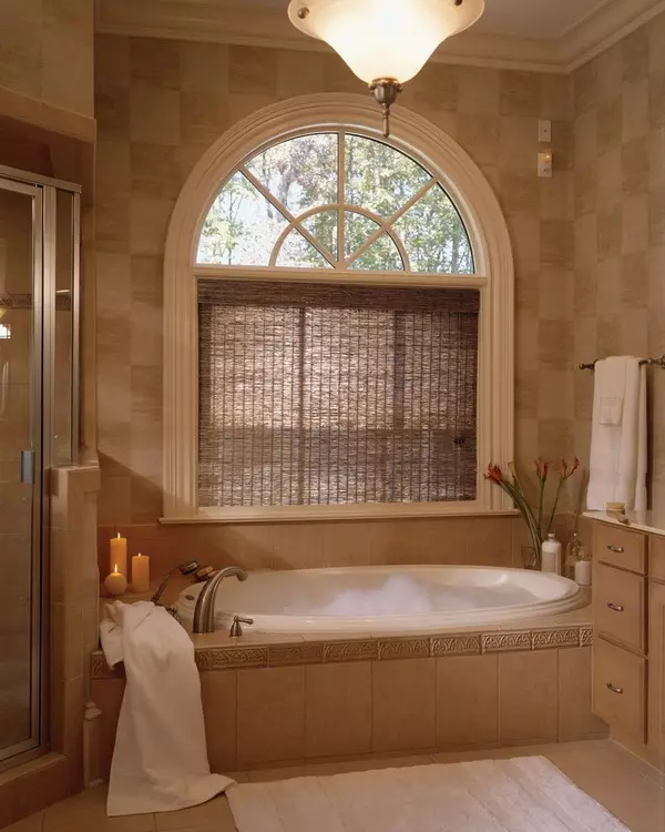 Design fürdőszoba 7 négyzetméter. METER (58 FOTÓK): Szoba belseje ablakkal és anélkül, példák a sikeres tervezésre 10200_45