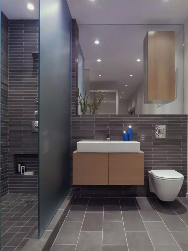 Baderomsdesign 2 kvadratmeter. M (72 bilder): Baderomsprosjekter uten toalettskål. Interiøralternativer. Etterbehandling materialer 10201_27