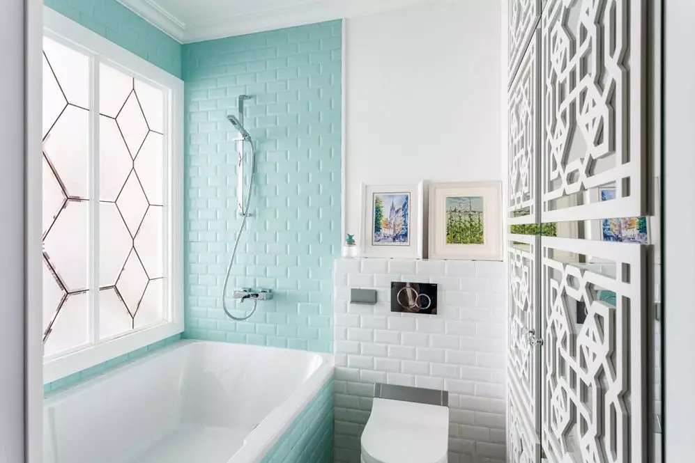 ห้องน้ำสีเขียวขุ่น (61 รูป): ตัวอย่างของการออกแบบห้องน้ำในสีนี้ เราเข้าใจในสีสร้างการตกแต่งภายในที่สวยงาม 10203_14