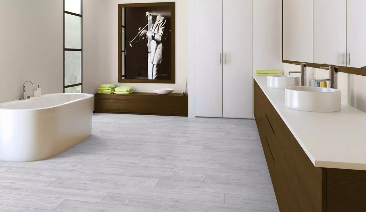 Ламінат для ванної кімнати: вологостійкий пластиковий, вініловий і інші різновиди на стіну і для підлоги. Відгуки 10204_42