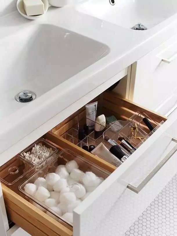 स्नानगृह डिझाइन 5 केव्ही. एम (111 फोटो): वॉशिंग मशीनसह आधुनिक इंटीररमध्ये सुंदर बाथरुमचे 5 स्क्वेअर मीटरचे प्रकल्प 10205_100