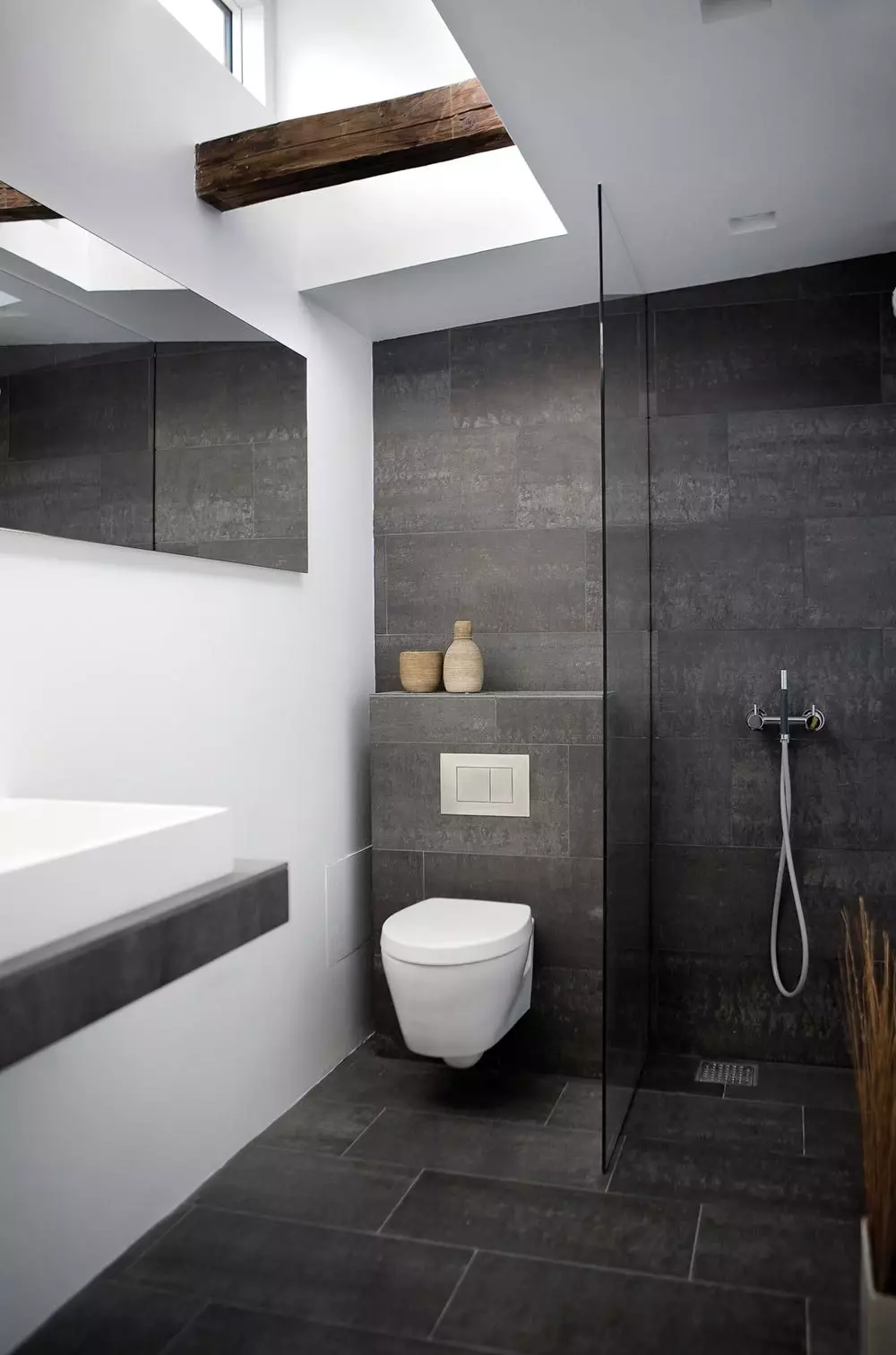 עיצוב חדר אמבטיה 5 KV. M (111 תמונות): פרויקטים של חדרי אמבטיה יפים 5 מטרים רבועים בדירה, פנים מודרני עם מכונת כביסה 10205_55
