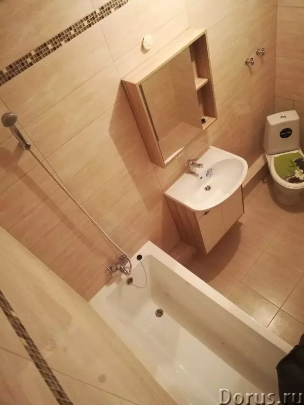 स्नानगृह डिझाइन 5 केव्ही. एम (111 फोटो): वॉशिंग मशीनसह आधुनिक इंटीररमध्ये सुंदर बाथरुमचे 5 स्क्वेअर मीटरचे प्रकल्प 10205_68