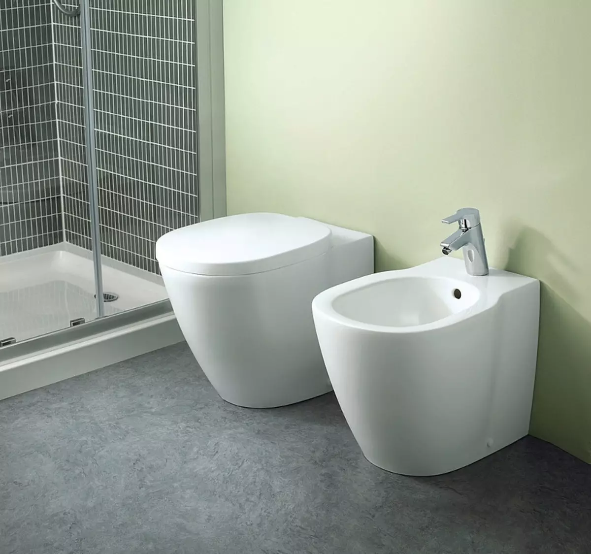 स्नानगृह डिझाइन 5 केव्ही. एम (111 फोटो): वॉशिंग मशीनसह आधुनिक इंटीररमध्ये सुंदर बाथरुमचे 5 स्क्वेअर मीटरचे प्रकल्प 10205_75