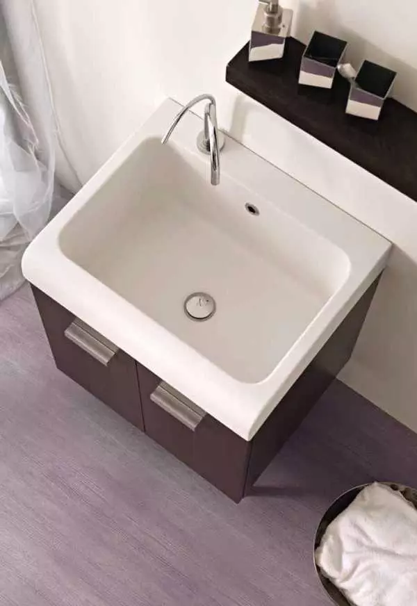 स्नानगृह डिझाइन 5 केव्ही. एम (111 फोटो): वॉशिंग मशीनसह आधुनिक इंटीररमध्ये सुंदर बाथरुमचे 5 स्क्वेअर मीटरचे प्रकल्प 10205_78