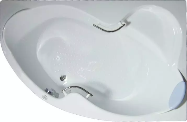 Angle fürdők (101 fotó): Bath érmén sarokkáddal, aszimmetrikus, nagy dupla és kicsi, színes modellek, fém modellek hidromasszázs és nélküle 10219_41
