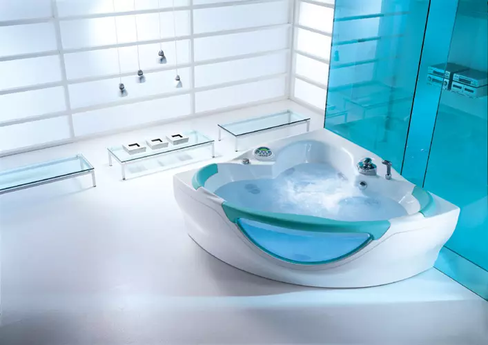 Vinkel bade (101 fotos): Bad design har med hjørne badekar, asymmetriske, store dobbelt og små, farve modeller, metal modeller med vandmassage og uden det 10219_59