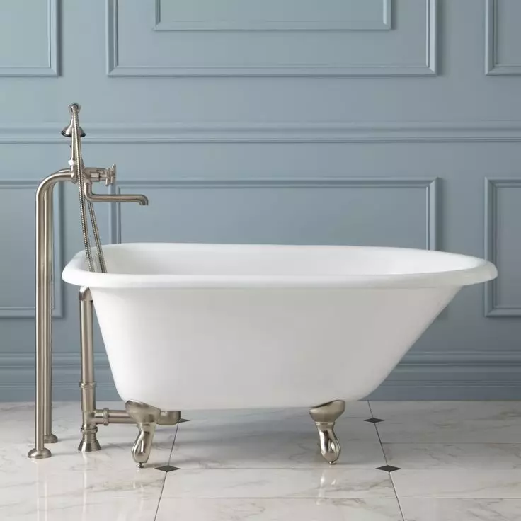 Little bathtubs: mini-bath sizes. Mga tip para sa pagpili ng isang maliit na paliguan, mga halimbawa ng compact bath sa loob 10223_54