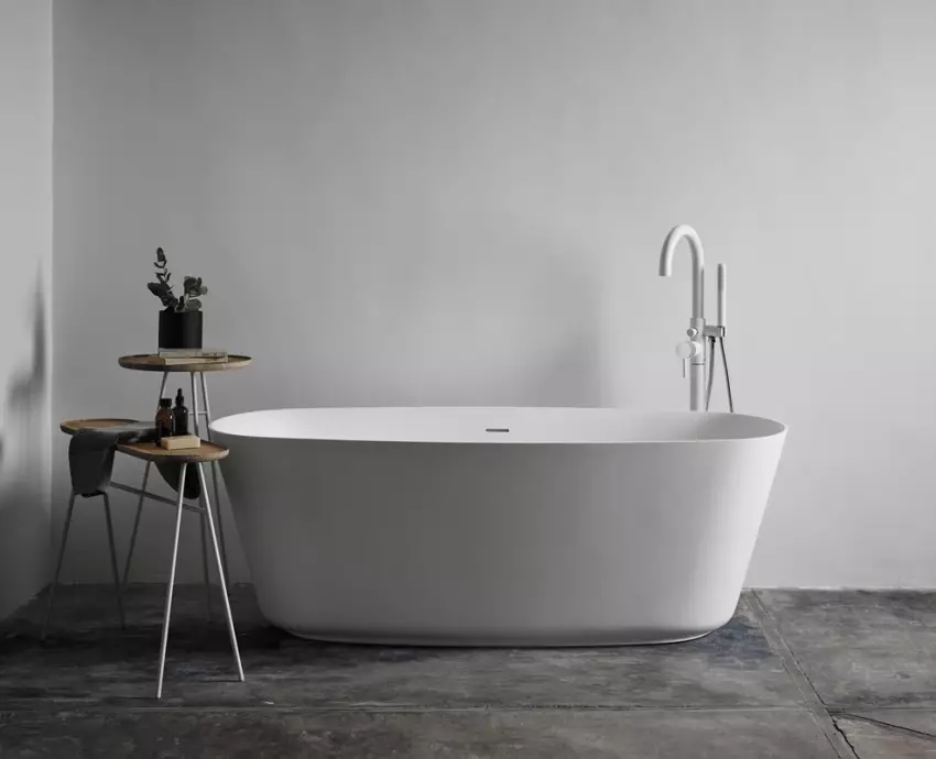 Stålbade: Modeller af Baths 150x70, 170x70 cm og andre størrelser. Fordele og ulemper ved rustfrit stålbad. Ejerskabsanmeldelser 10224_55