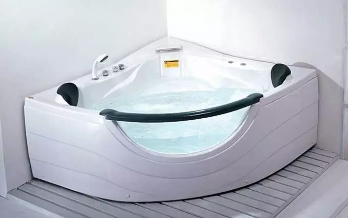 Аголни бањи со хидромасажа: големини на бања џакузи. Леано железо топла када и други модели за мали и големи соби 10228_26