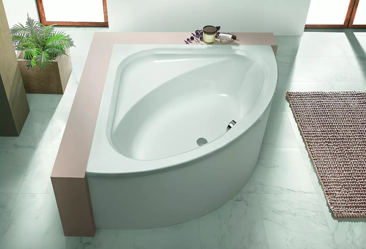 Salles de bains d'angle dans la salle de bain (79 photos): intérieure design Options avec coin salle de bain, belles idées 10233_21