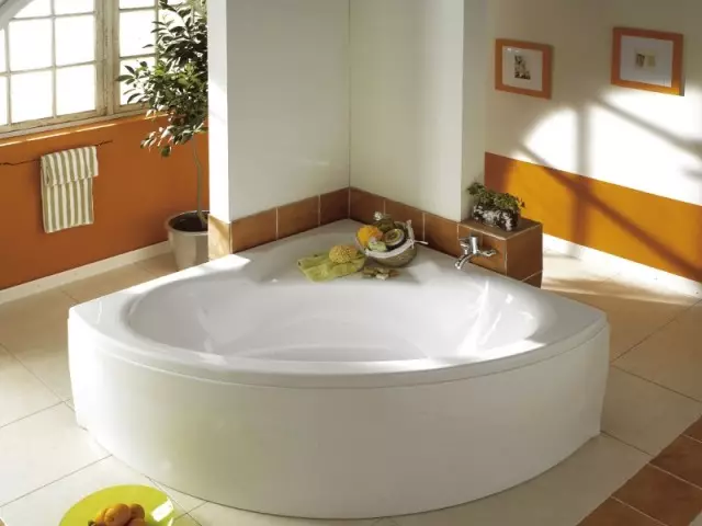 角亞克力浴缸（68張照片）：130x130和130x70,170x90和140x70,140x140和150x100，其他尺寸。有什麼？ 10239_23