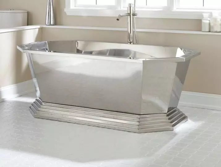 Phòng tắm kim loại: 140x70 cm và 150x70 cm, 170x70 cm và các kích thước tiêu chuẩn khác. Bao nhiêu bồn tắm nặng? Ưu điểm và nhược điểm 10250_4