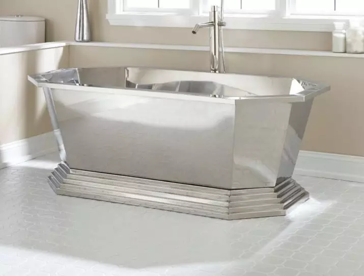 Thermes en métal: 140x70 cm et 150x70 cm, 170x70 cm et autres dimensions standard. Combien de bain pèse? Avantages et inconvénients 10250_4