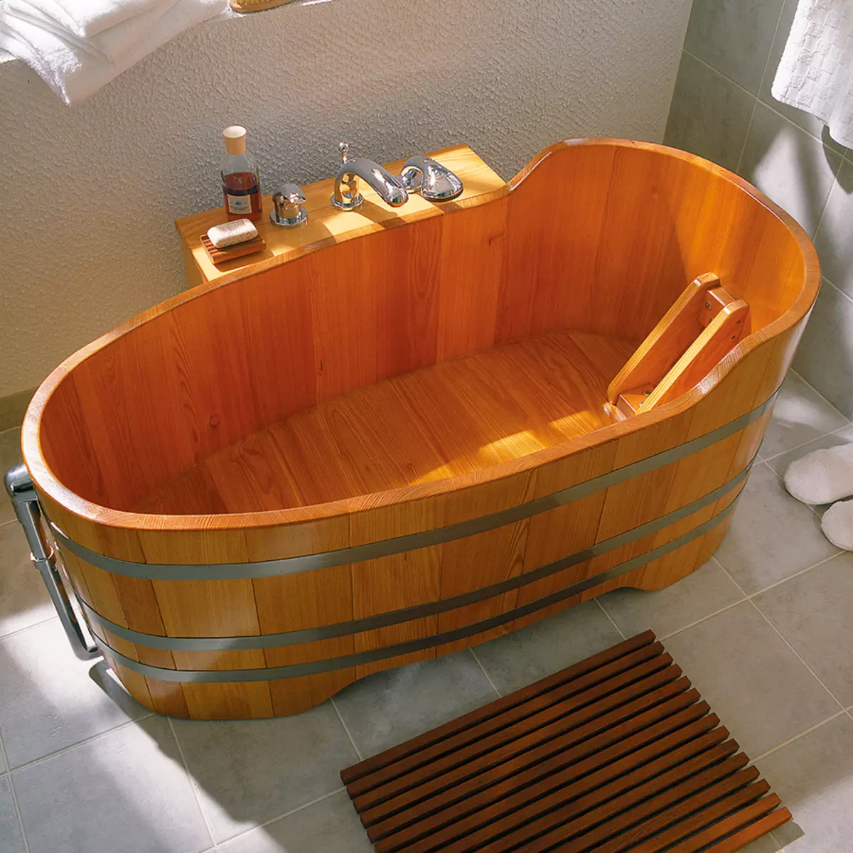 Drevené kúpele (53 fotiek): Plusy a nevýhody drevených kúpeľov a výberu Tipy 10260_16