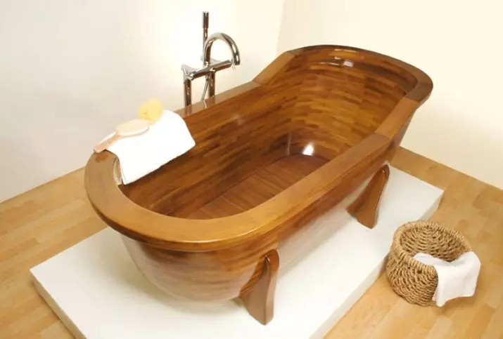 Дерев'яні ванни (53 фото): плюси і мінуси ванн з дерева і поради щодо вибору 10260_51
