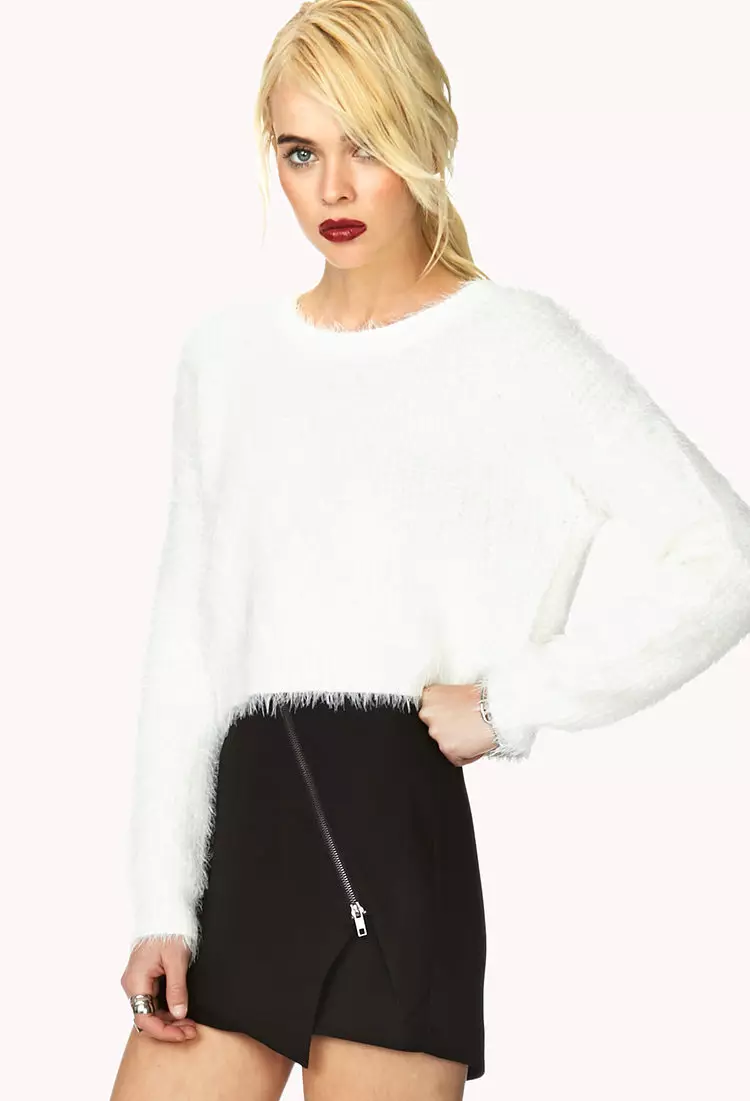 Cropped Sweater (129 foto): Apa yang harus dipakai dengan lengan panjang, hitam, model 2021 1026_79