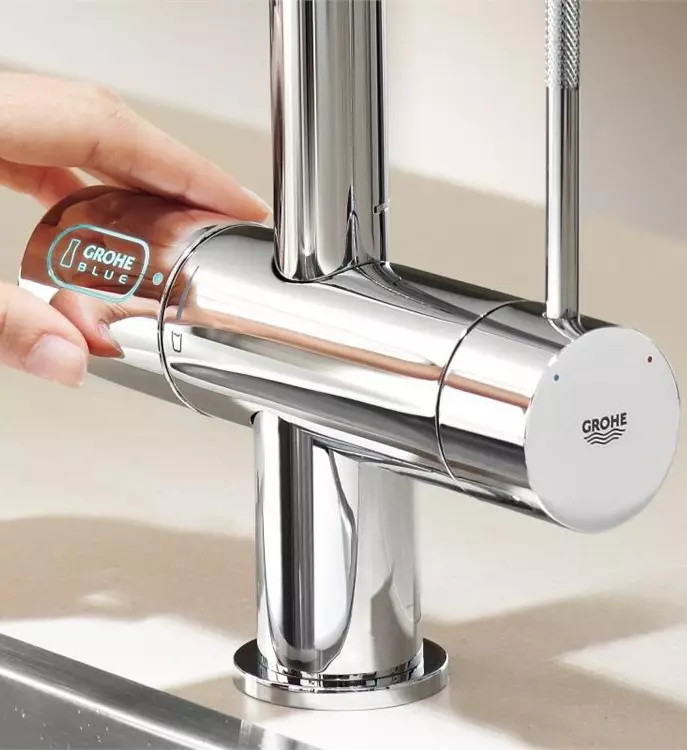აბაზანა faucet გერმანიიდან: აირჩიეთ ამწე გერმანული ნიჟარები, ხანგრძლივი დაღვრაზე და fastening ბორტზე საუკეთესო ფირმები 10349_13