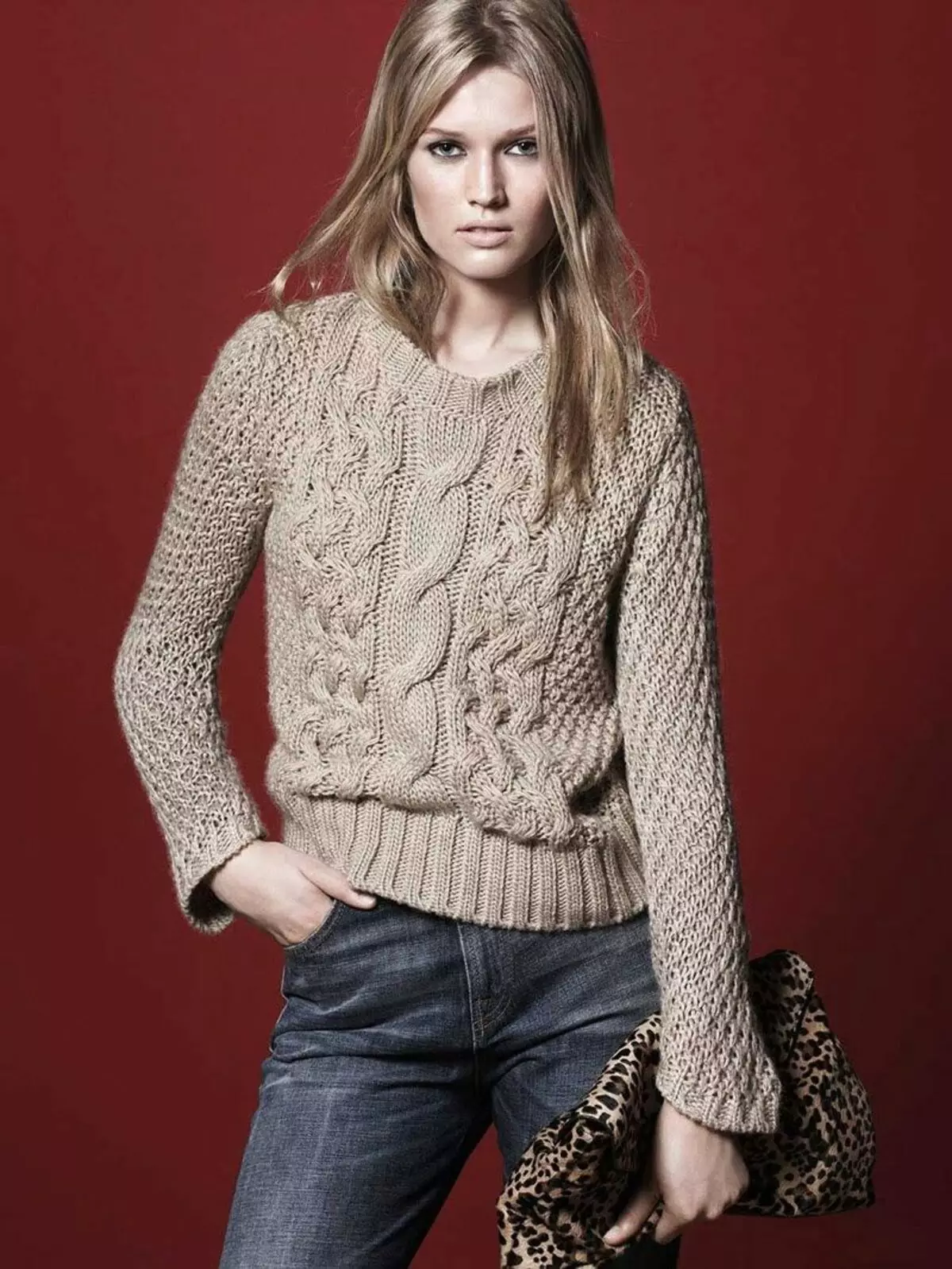 Irish Sweater (70 mga larawan): Mga modelo ng sweaters na may isang Irish pattern 1034_27