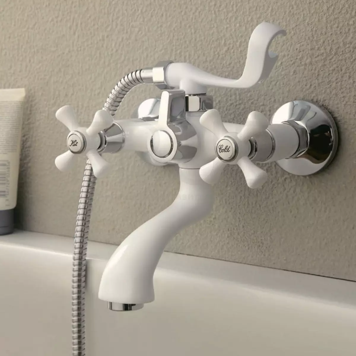 白色浴室龙头：壳体和船上浴室的白色白色模型概述，带有长短的喷口 10353_10