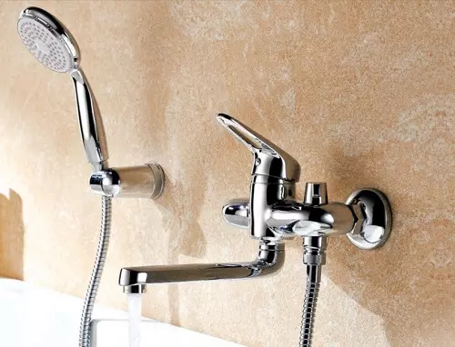 Sandless საშხაპე faucets: თვისებები ერთი გადასცა კედლის მიქსერები აბაზანა და საშხაპე მოდელები გარეშე spout 10379_19