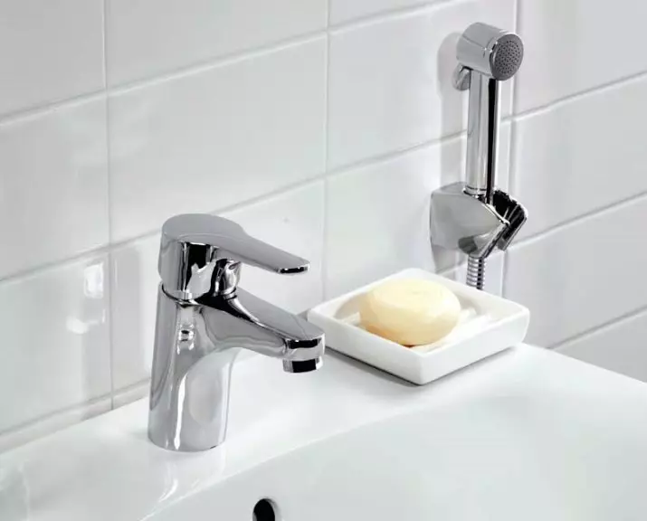 Mixer untuk wastafel dengan shower higienis: untuk washbasin overhead, tinggi dan satu-seni, perunggu dan putih, grohe dan merek lain 10382_13