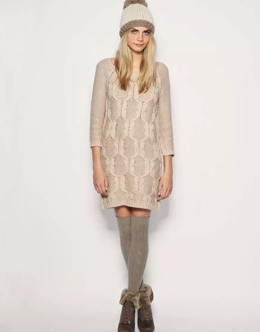 Sweater Dress (83 foto's): Wat om 'n trui-rok te dra, met kant, swart, troue, vir volle, Maxi-trui, warm, grys 1038_17