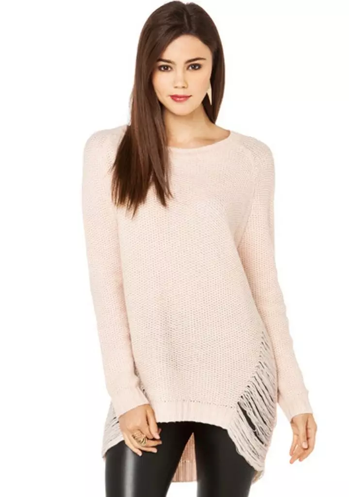 Suéter rosa (62 fotos): Qué usar, suéter, suavemente rosa, esponjoso, rosa pálido, rosa gris, rosa brillante 1039_31