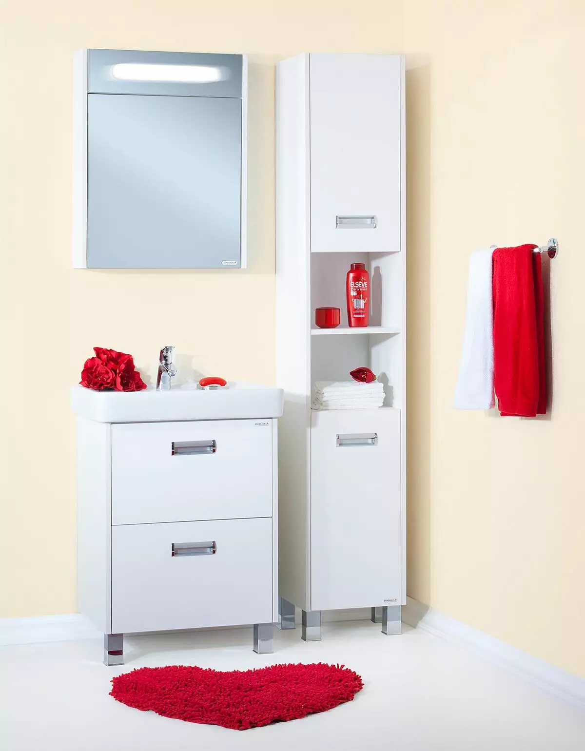 Kabinet lantai ing kamar mandi (67 foto): dada gedhe laci lan lemari cilik, review perabotan saka Ikea 10412_26