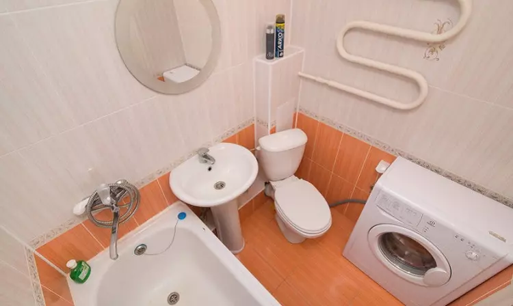 बाथरूम में वॉशिंग मशीन (101 फोटो): आधुनिक और अन्य शैलियों में वॉशिंग मशीन के साथ बाथरूम के इंटीरियर की आंतरिक डिजाइन विशेषताएं 10413_65