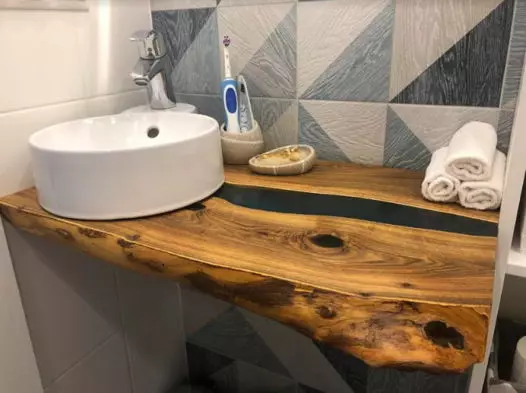 Holzarbeitsplatte im Badezimmer: Die Auswahl unter den Spültischplatten von SLABA, Array und aus anderen Materialien 10415_12