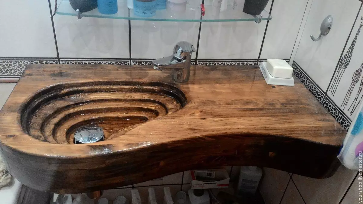 Koka galdiņš vannas istabā: izvēle zem izlietnes galda virsmām no Saba, masīvs un no citiem materiāliem 10415_22
