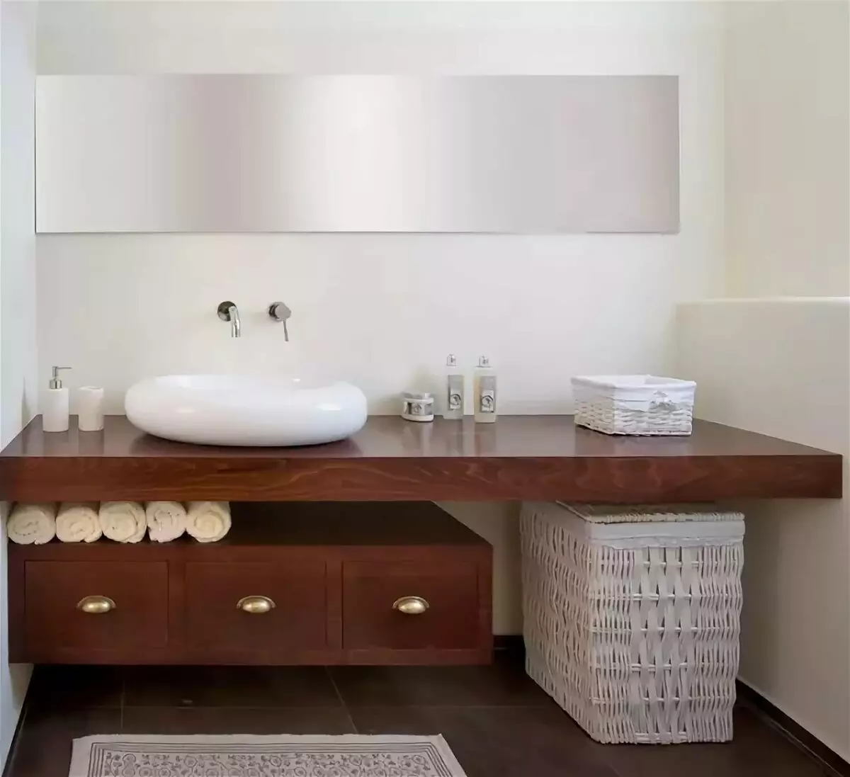 Drevená pult v kúpeľni: výber pod drezovými stolovými vrchmi z slabi, poľa a z iných materiálov 10415_30