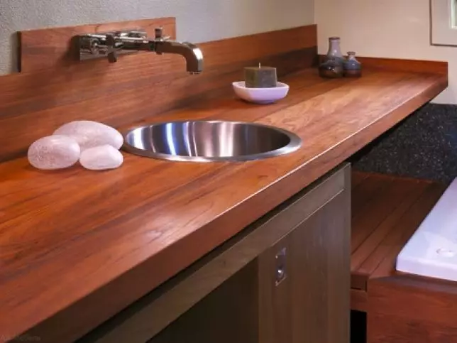 Mặt bàn gỗ trong phòng tắm: Lựa chọn dưới ngọn bàn chìm từ SLABA, mảng và từ các vật liệu khác 10415_36