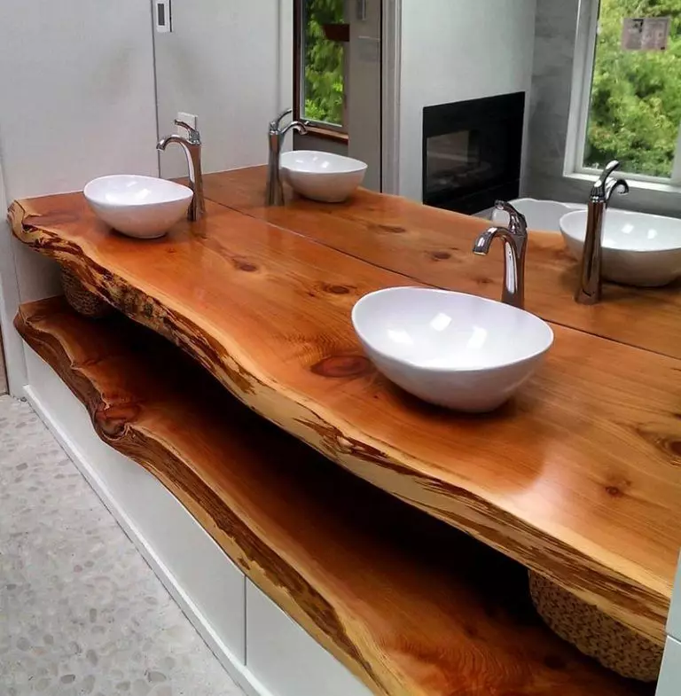 Drevená pult v kúpeľni: výber pod drezovými stolovými vrchmi z slabi, poľa a z iných materiálov 10415_45