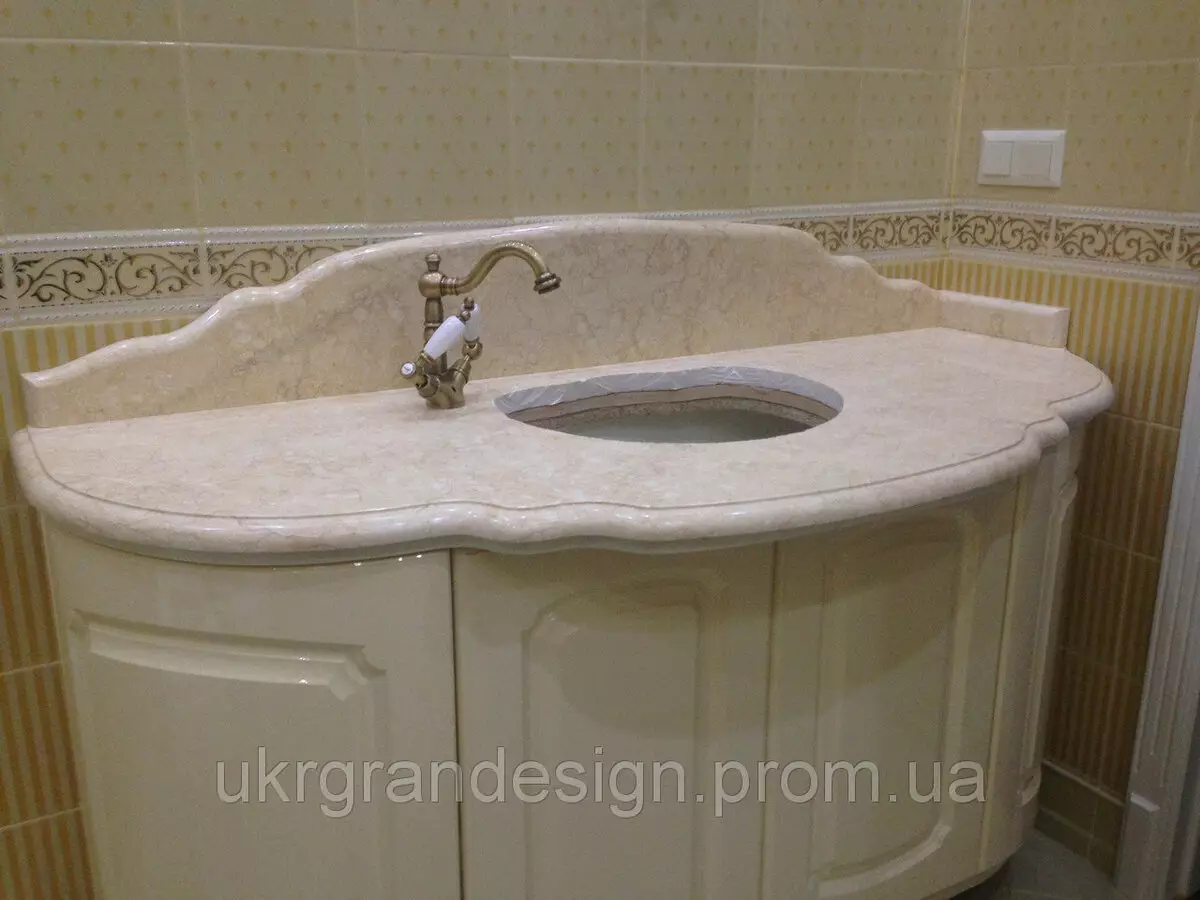 Mark badkamer aanrecht: kies marmeren gevormde modellen van witte en andere kleur in de badkamer 10423_22