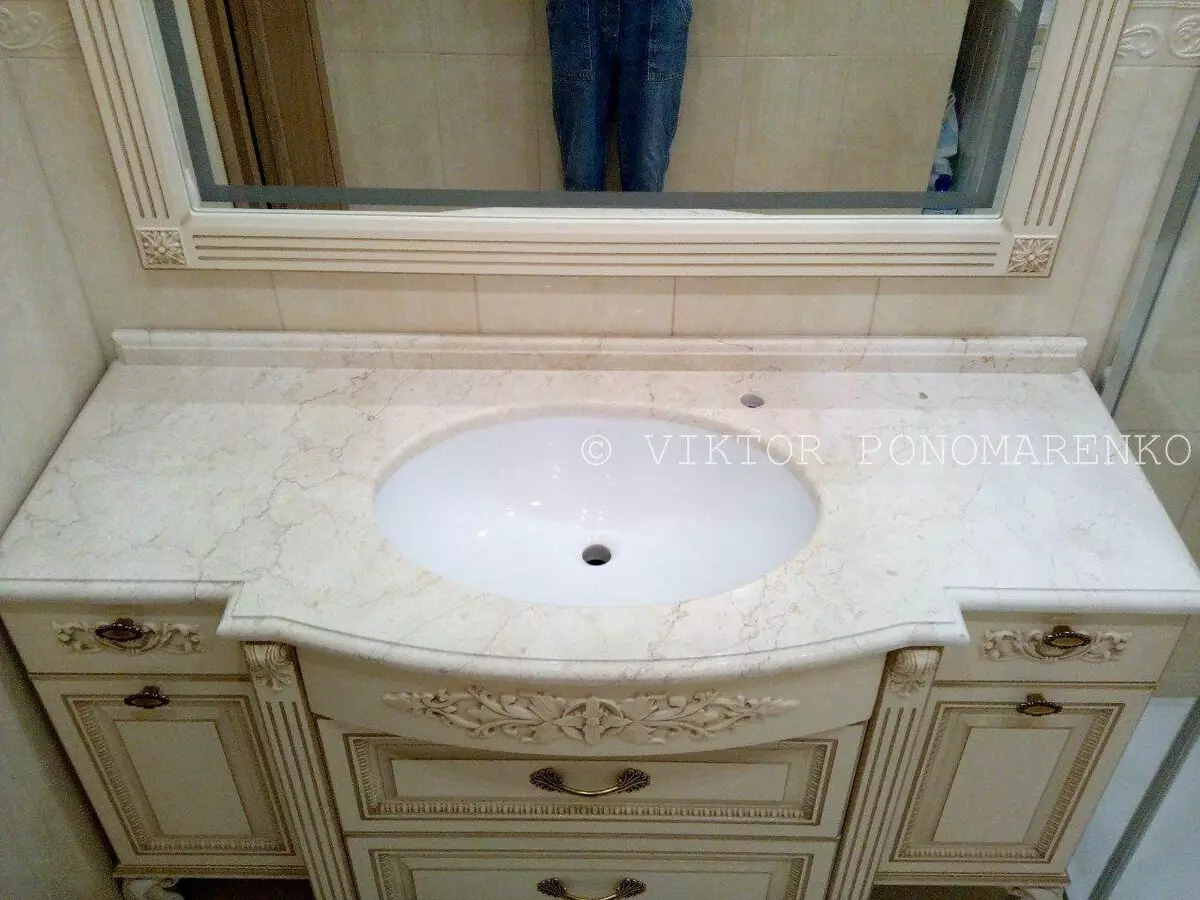 Mark badkamer aanrecht: kies marmeren gevormde modellen van witte en andere kleur in de badkamer 10423_23