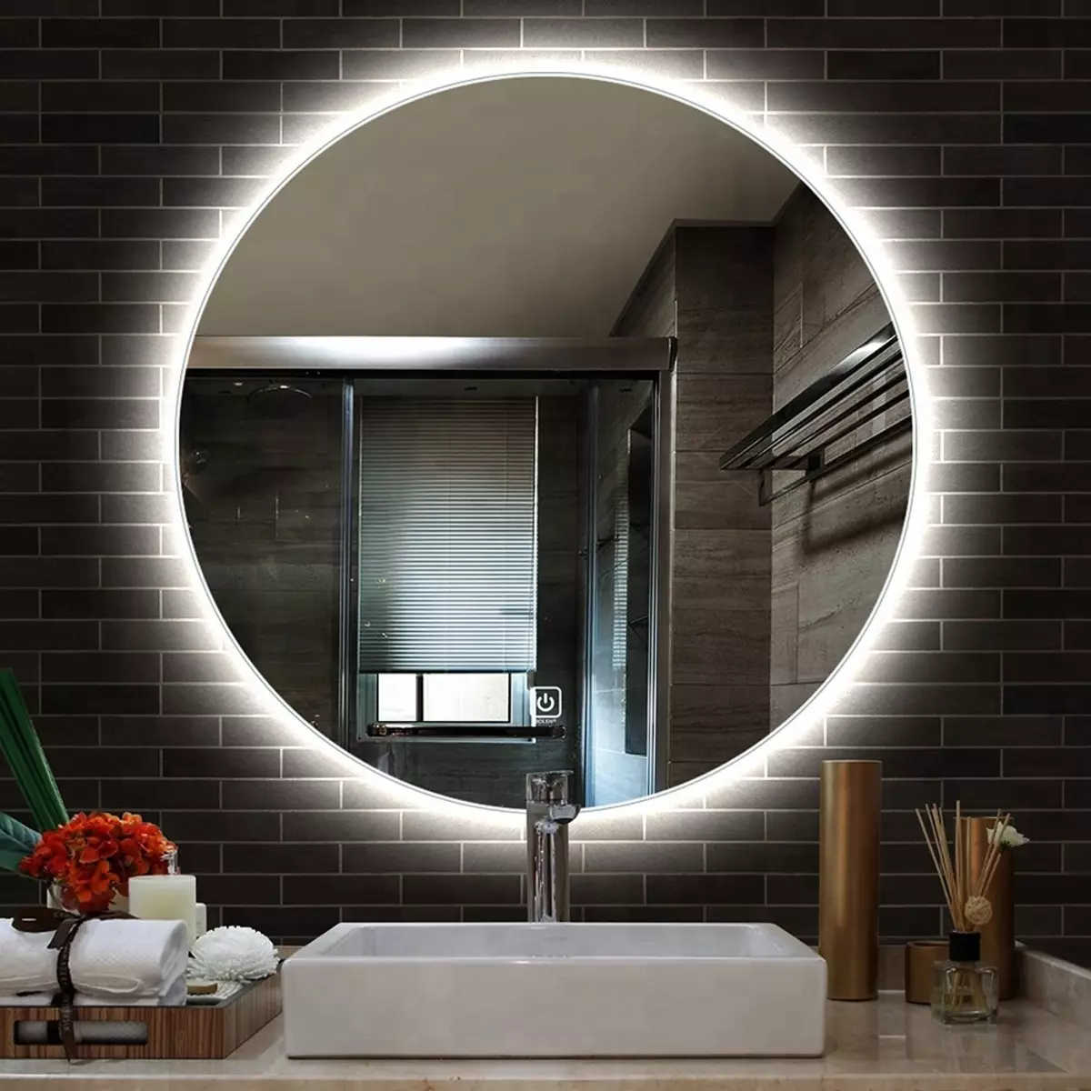 Miroir rond dans la salle de bain: miroirs design dans un cadre en bois, miroirs ronds de couleur noire et autre pour la salle de bain 10427_19